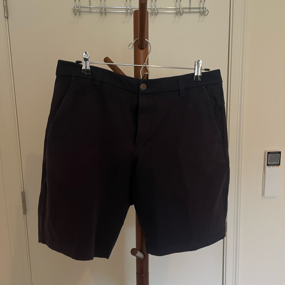 Lululemon commission short navy 33